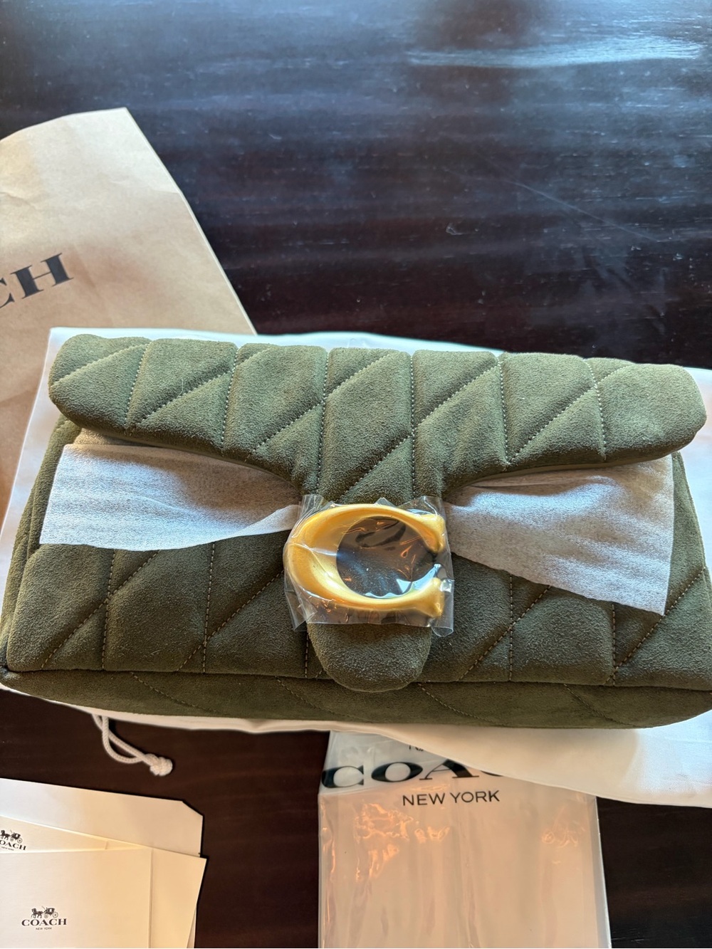 NWT.Coach Quilted Olive Green Suede Shoulder Bag with Gold-Tone Ring